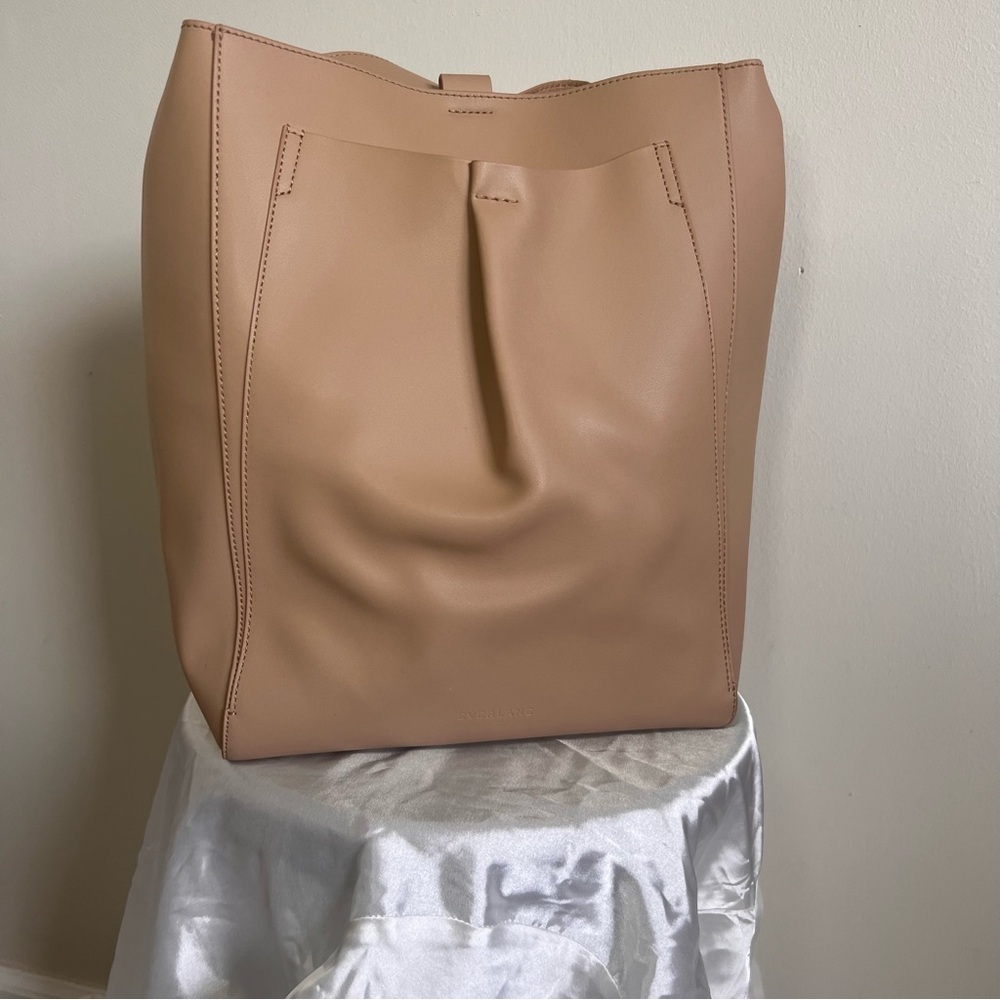 Everlane Tan Italian Leather Studio Bag - Picture 2 of 10